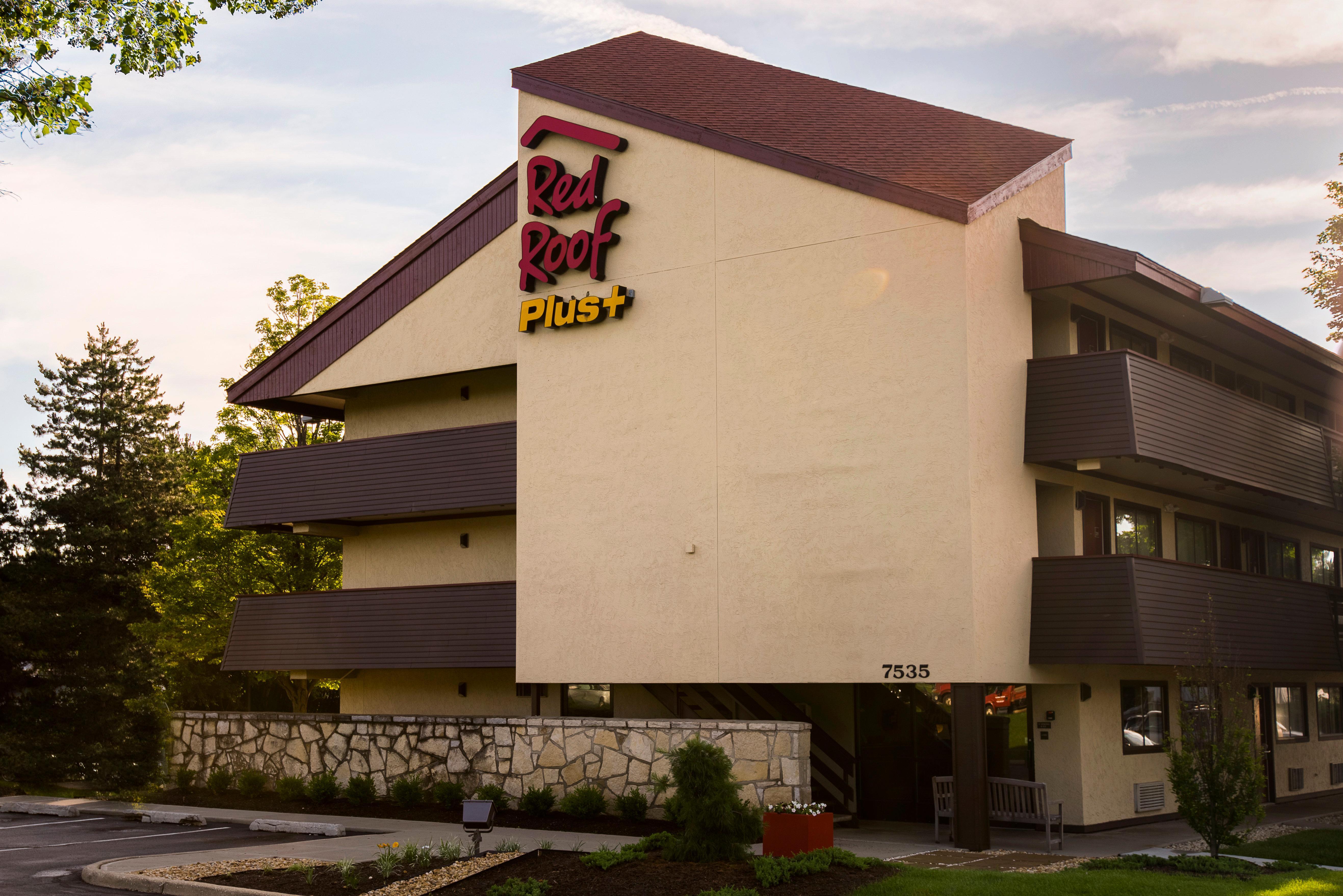 Red Roof Inn Plus+ Chicago - Willowbrook Exterior foto